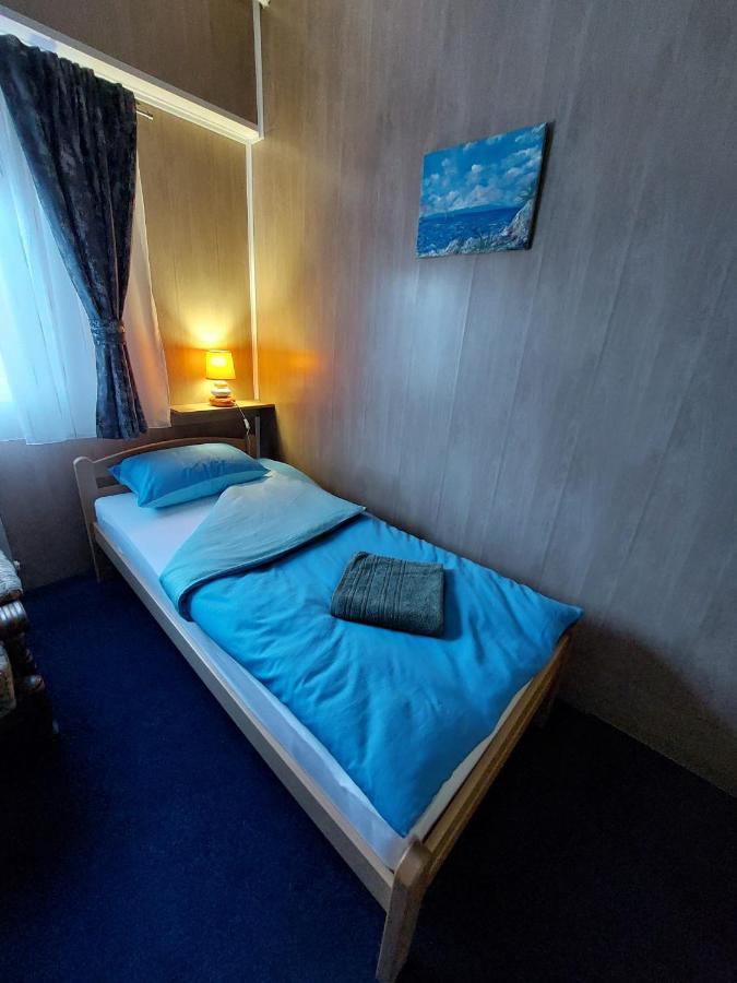 Hostel Suzzzy Novska Zewnętrze zdjęcie