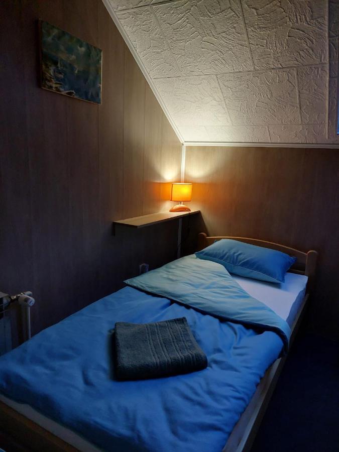 Hostel Suzzzy Novska Zewnętrze zdjęcie